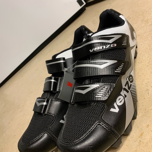 Sold- New men’s venzo mountain bike shoes 🚵♀️ - Picture 2 of 4